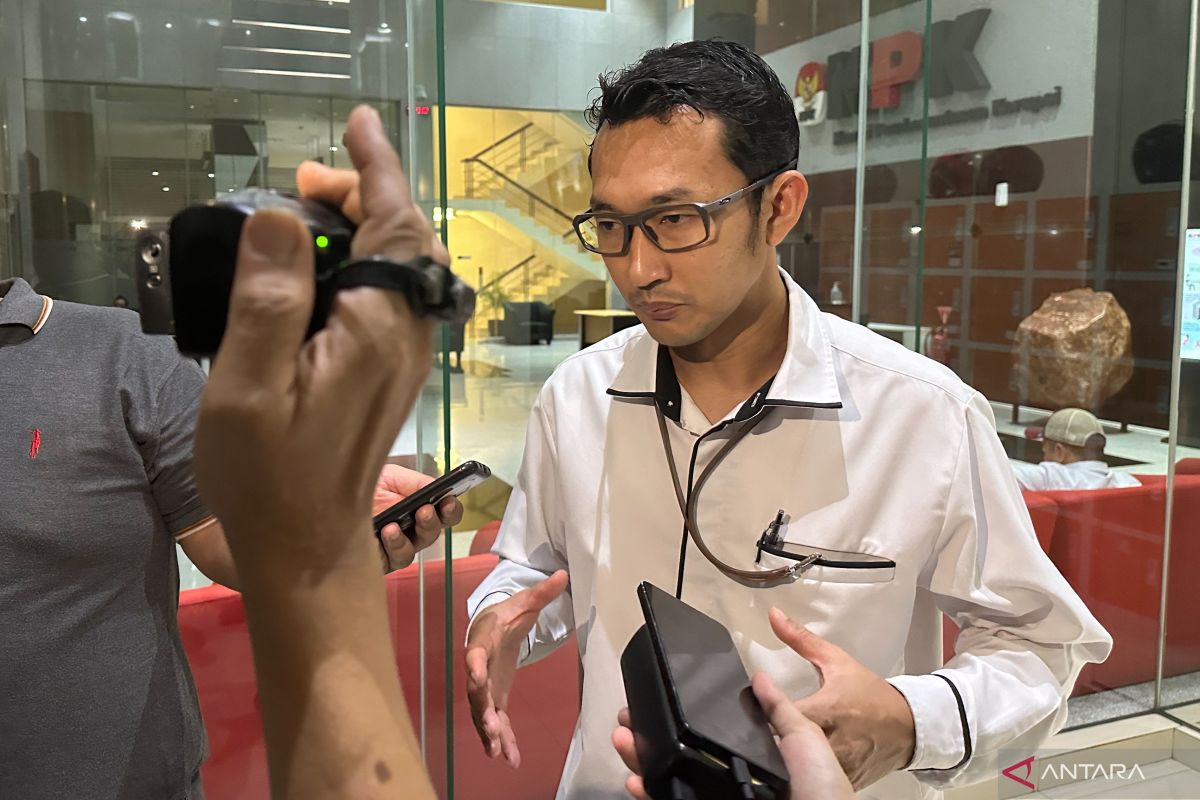 KPK mengusut harga barang yang disuplai untuk bansos presiden terkait COVID-19