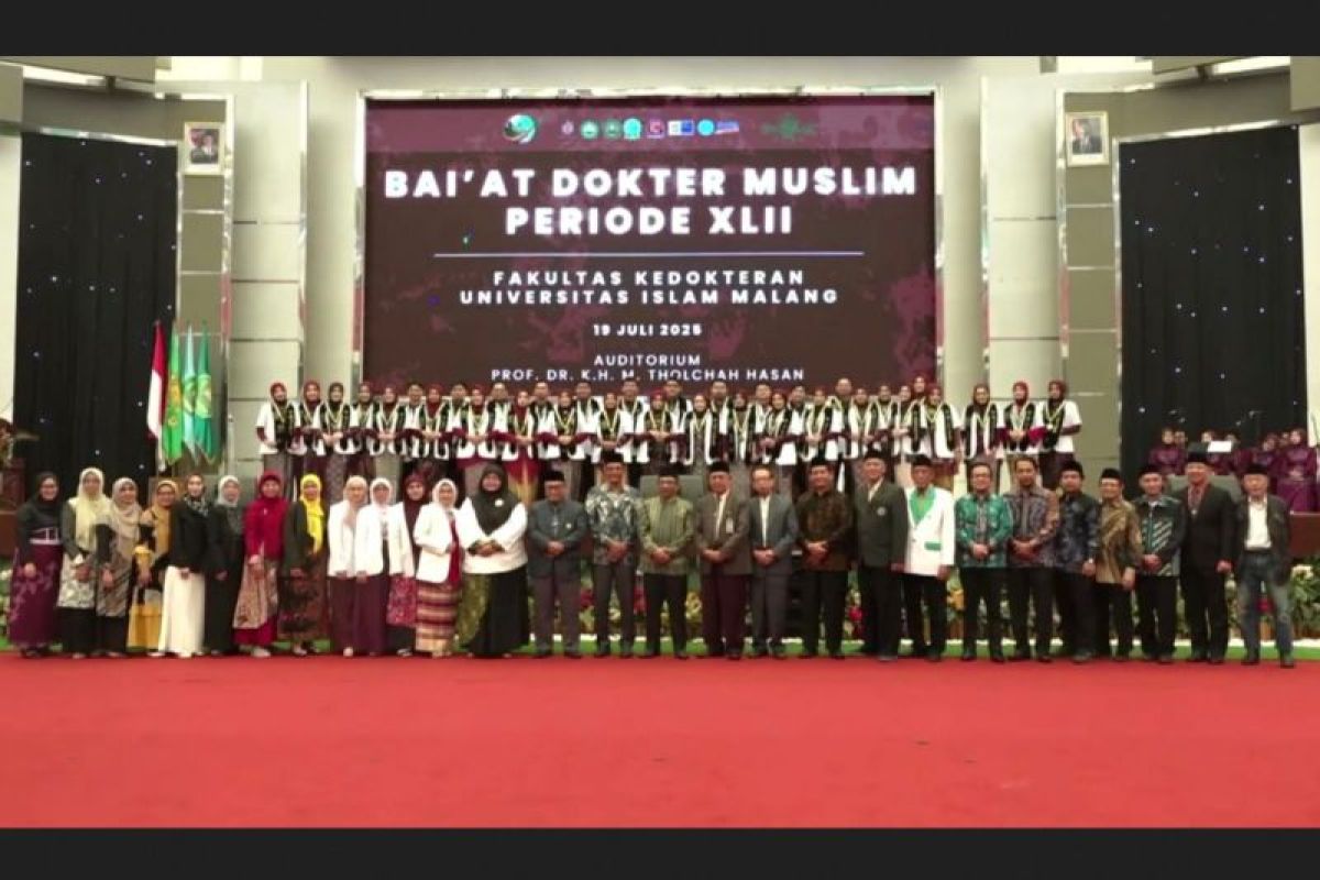 Wabup Kayong Utara hadiri baiat dokter Fakultas Kedokteran Unisma