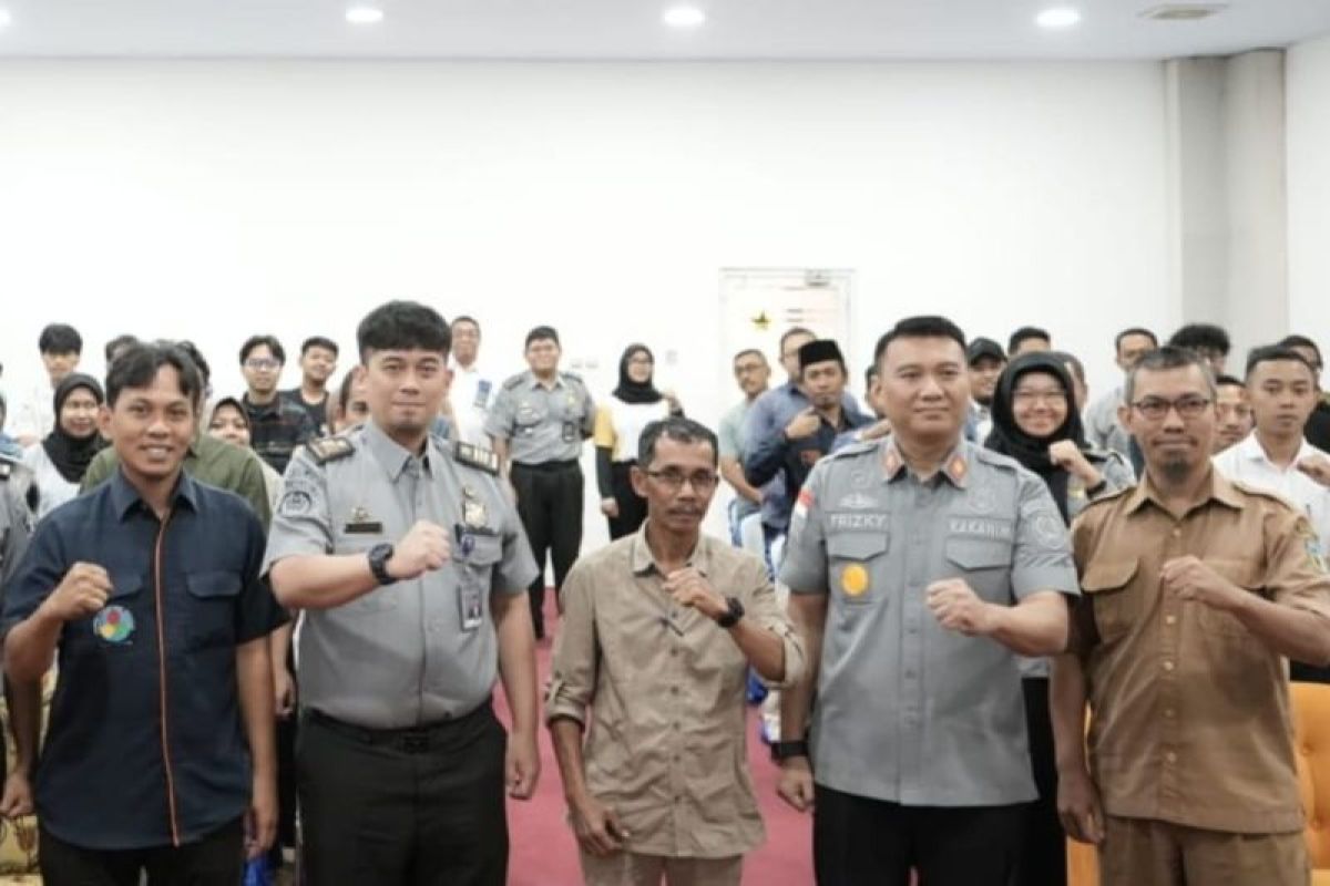 Imigrasi edukasi soal visa di Kampung Inggris Kediri