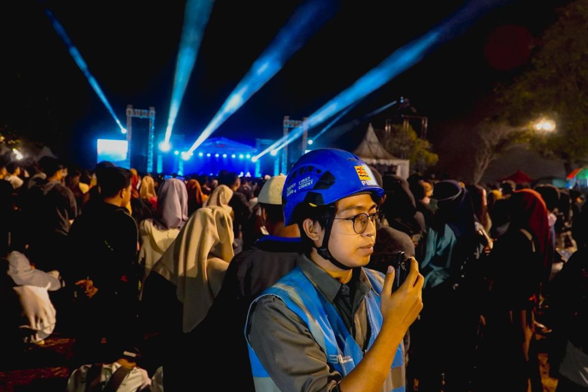 PLN terangi Festival Lakey di Dompu, wujud listrik untuk rakyat
