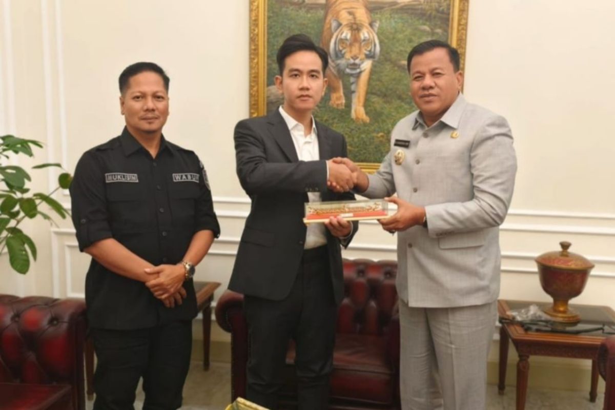 Kuansing invites VP Gibran to open 2025 Pacu Jalur Festival 