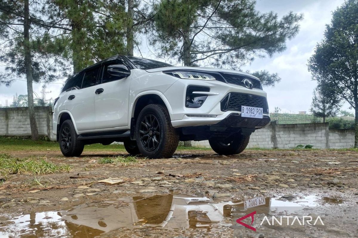 New Fortuner 2.8 GR Sport 4x4, nyaman di dalam maupun luar kota