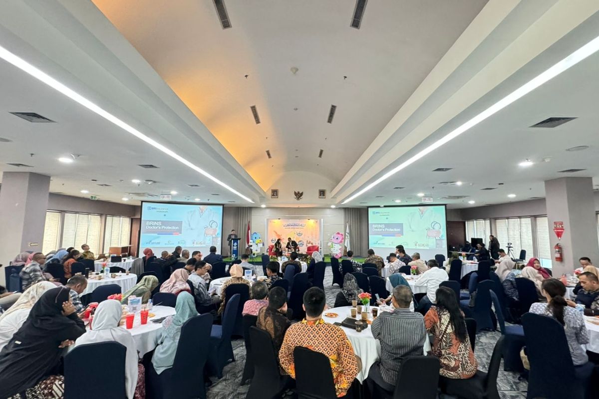 BRI Insurance memberikan edukasi asuransi kepada dokter