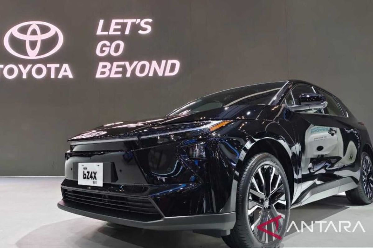 Toyota Tampilkan New bZ4X Produksi Lokal di GIIAS 2025