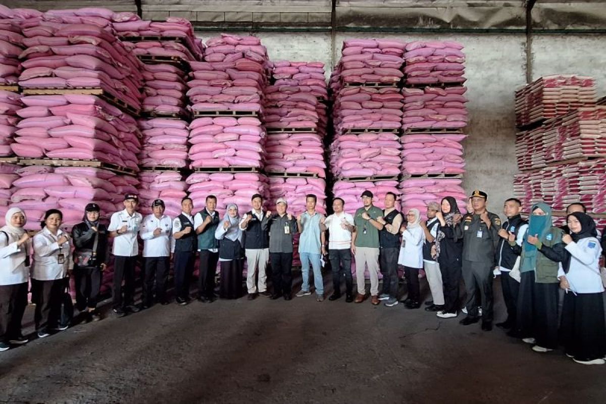 Babel sidak stok - harga sembako di Pasar Pangkalpinang