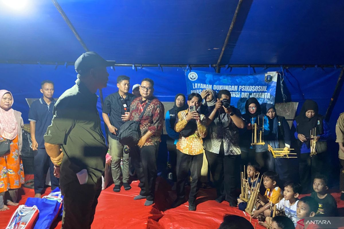 Kemensos salurkan bantuan Rp140 juta ke korban kebakaran Grogol Utara
