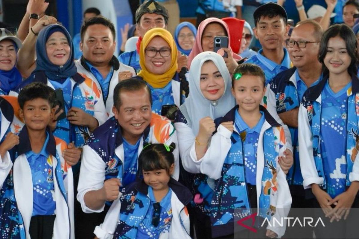 Gubernur dan Wagub NTB lepas ribuan anggota kontingen Fornas VIII 2025