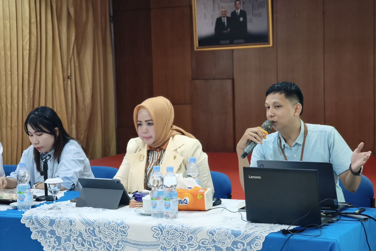 Bank Kalbar dan Taspen tingkatkan literasi digital bagi pensiunan lewat sosialisasi di Sambas