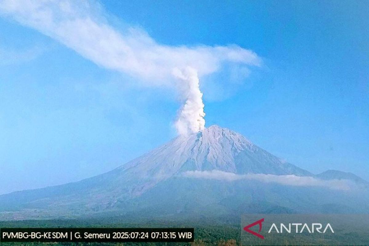 Indonesia's Mount Semeru erupts again, spews ash 1 km above crater