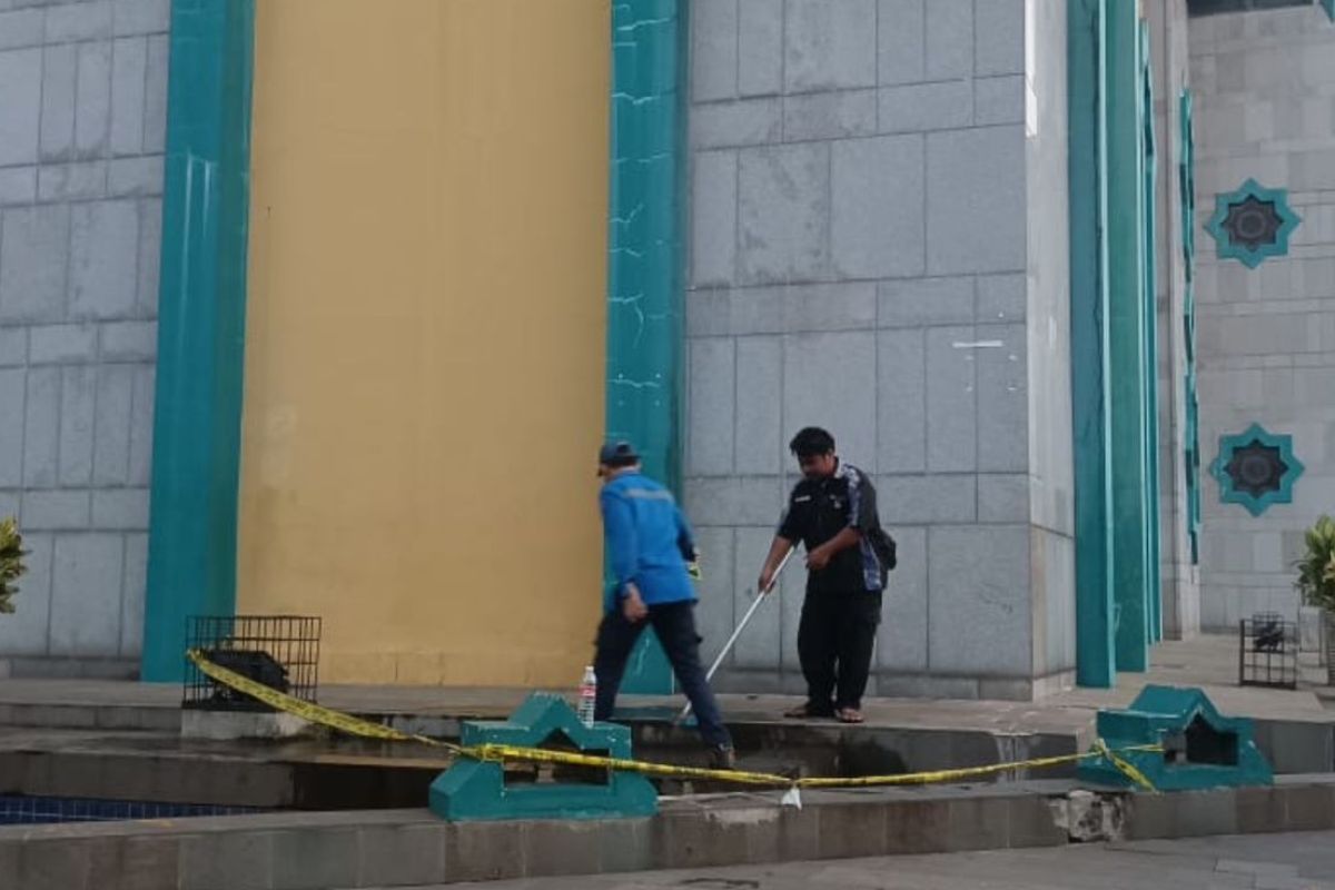 Remaja tewas terjun dari Jakarta Islamic Center usai ketahuan mencuri