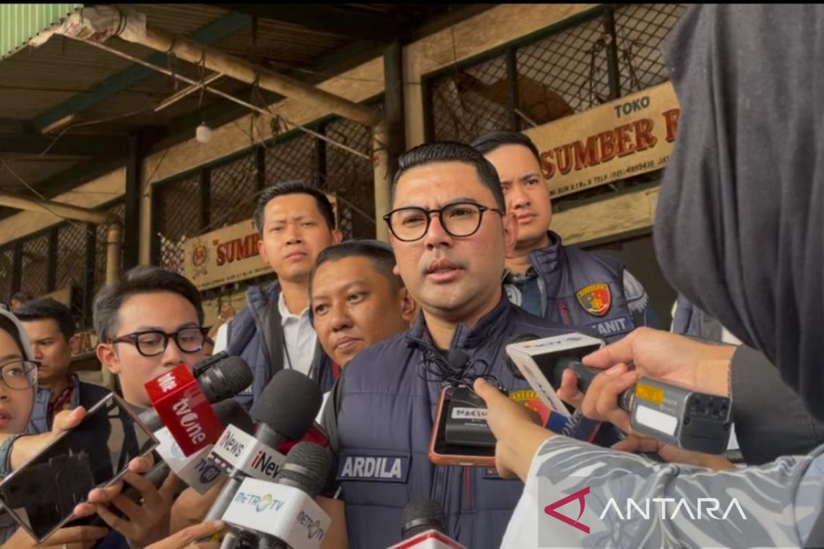 Polisi temukan satu merek beras langgar standar mutu di Pasar Cipinang