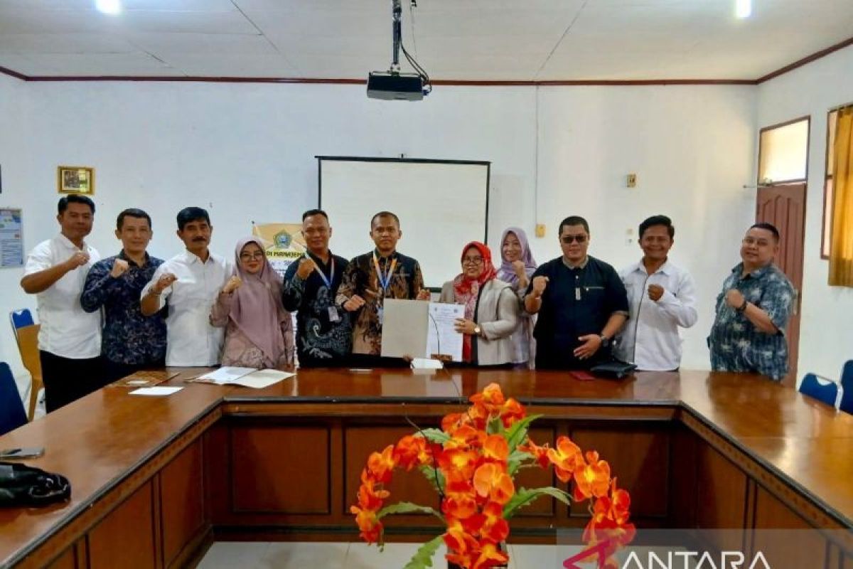 LBH Bintang Alam Batuah tekan MoU dengan ITS Khatulistiwa