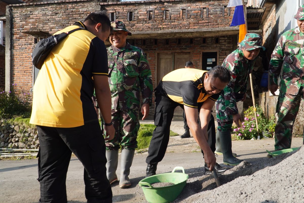 TNI-Polri  bersinergi bangun RTLH di Temanggung