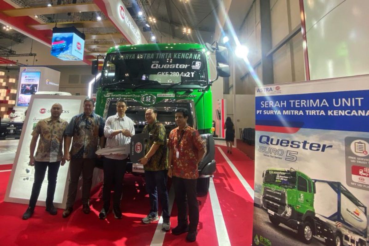 Astra UD Truck resmi serahkan unit Quester GKE 280 Euro 5 ke PT SMTK