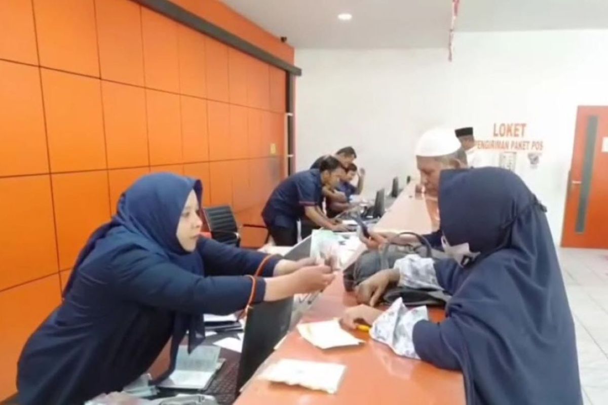 Apa kamu penerima BSU? ayo cairkan sebelum hangus di Kantor Pos