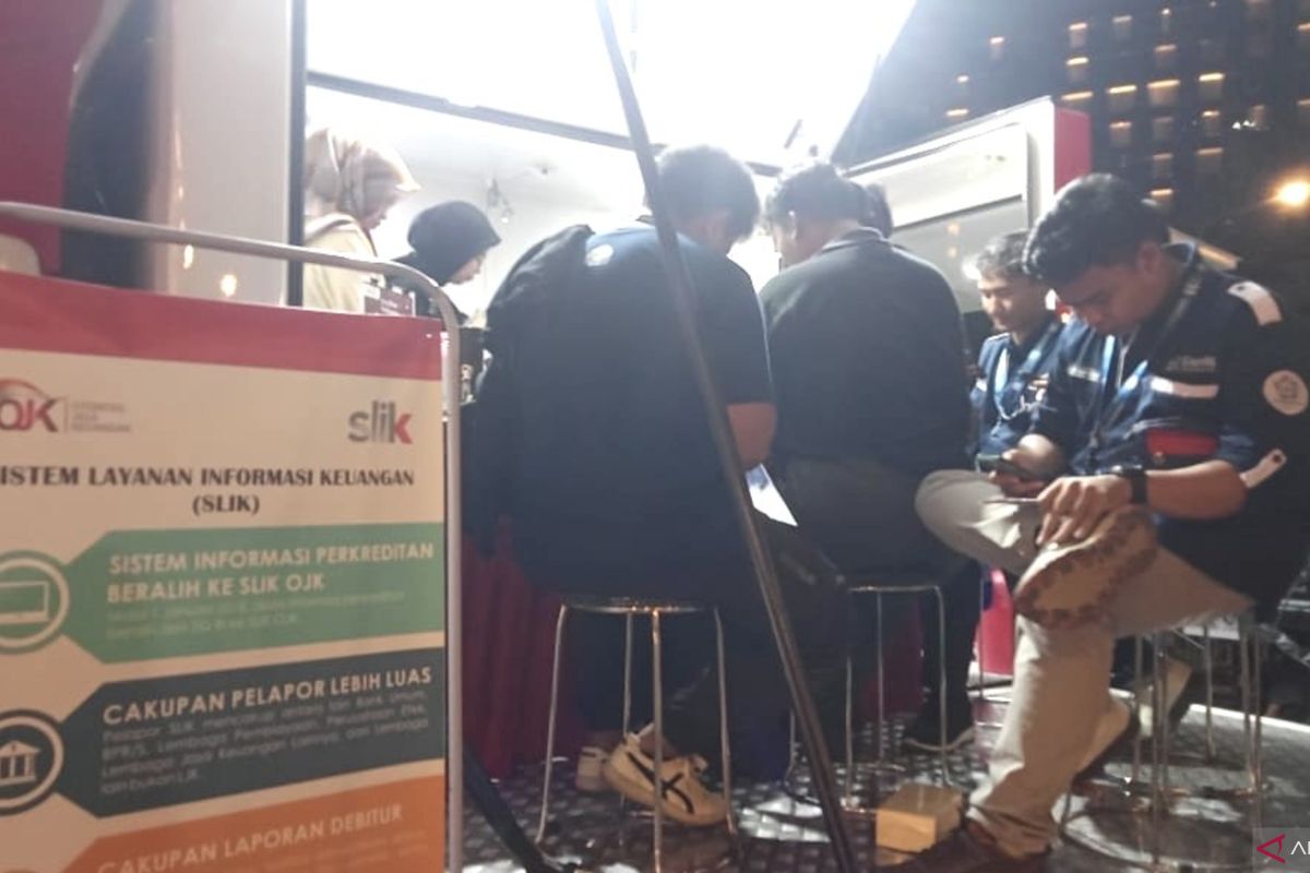 OJK Kepri dukung Cernival 2025 dengan hadirkan mobil layanan Cek SLIK