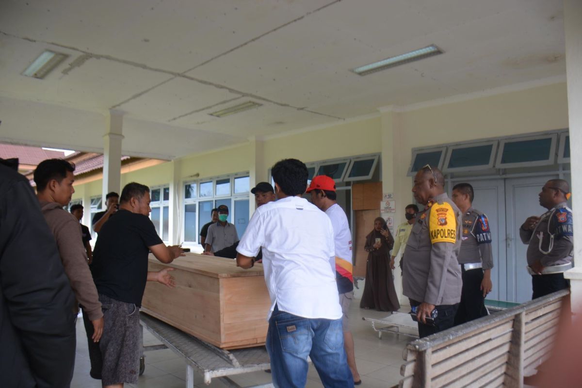 Satgas Damai Cartenz berhasil evakuasi jenazah korban penembakan KKB