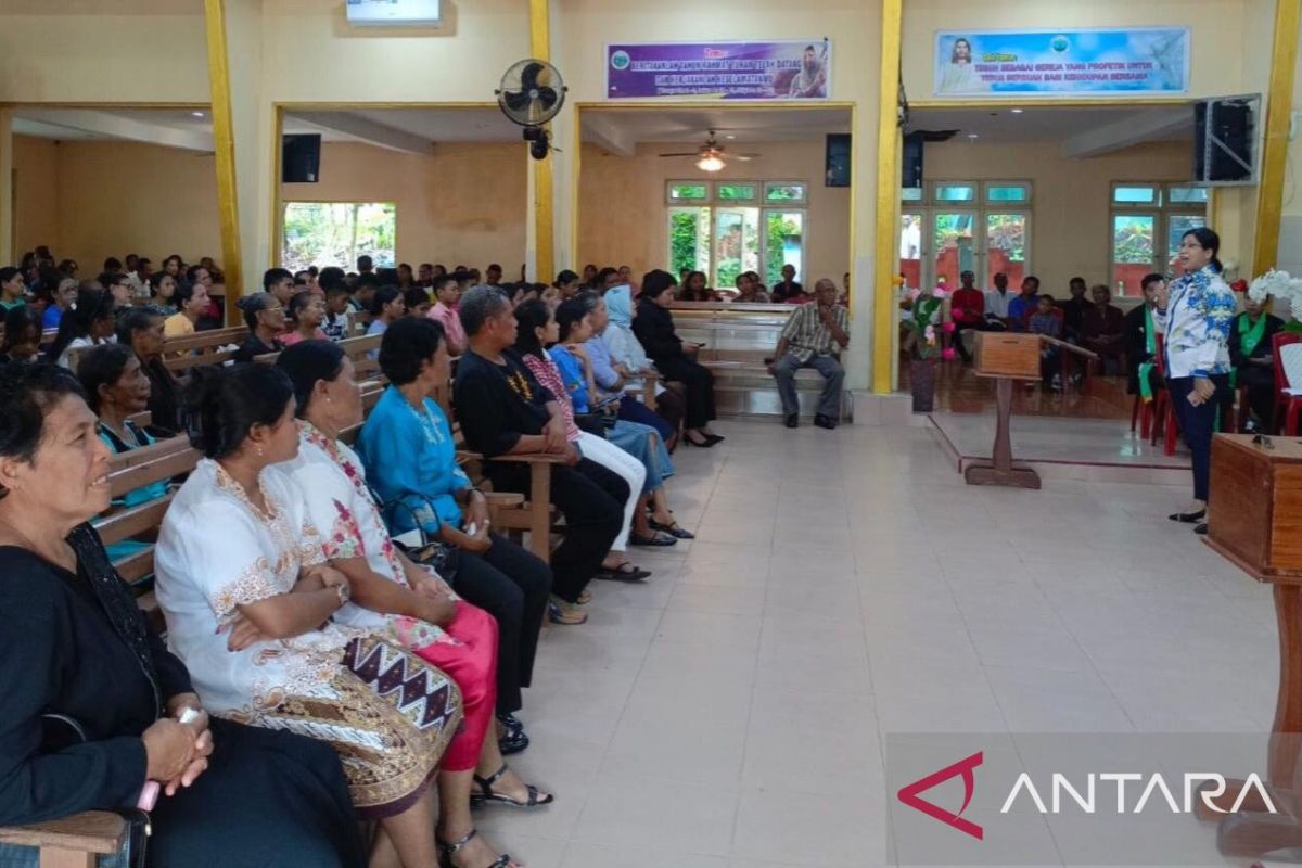 Polresta Ambon  sosialisasikan UU perlindungan anak pada jemaat gereja
