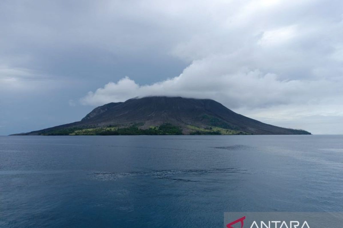 Badan Geologi ajak warga patuhi radius bahaya Gunung Ruang