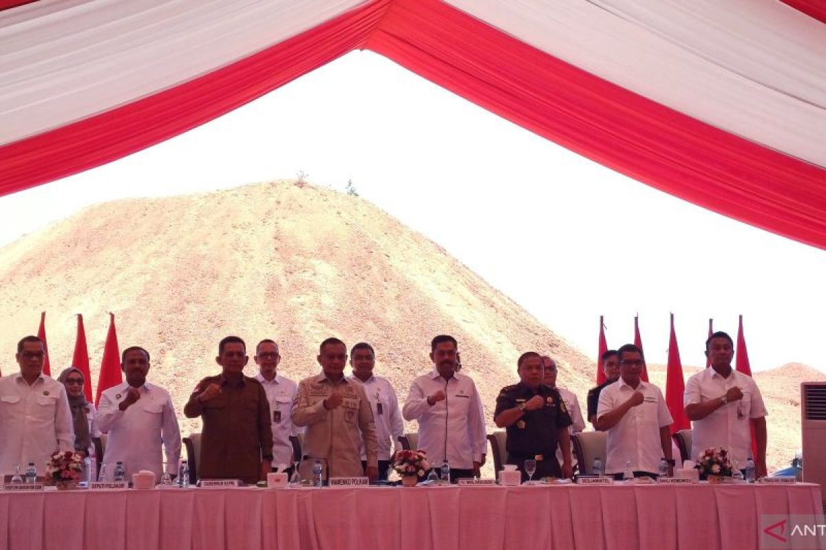 Kemenkopolkam eksekusi 4,25 juta metrik ton stockpile bauksit di Kepri