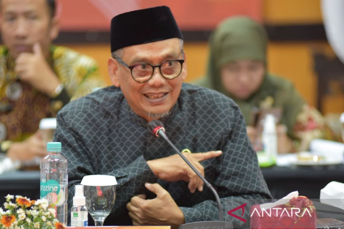 Legislator urges synergy to boost national literacy levels