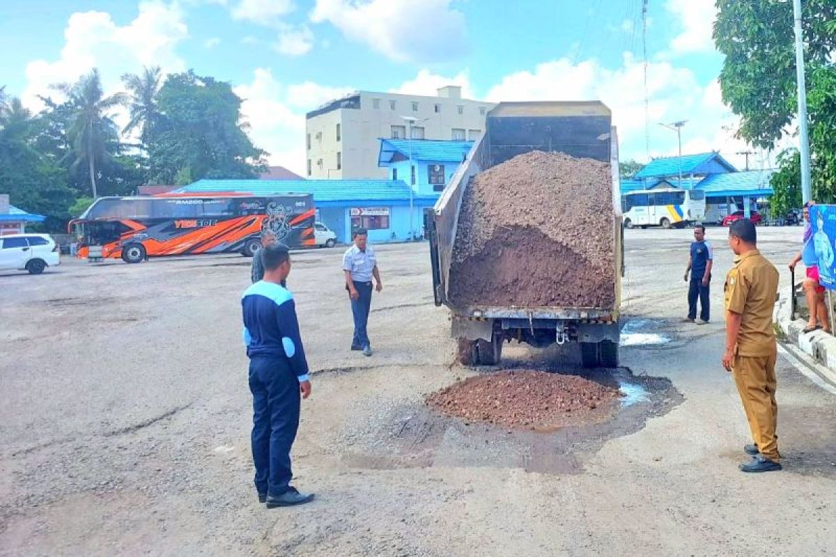 Pemkab Kotim apresiasi pengusaha bus bantu perbaikan Terminal Patih Rumbih