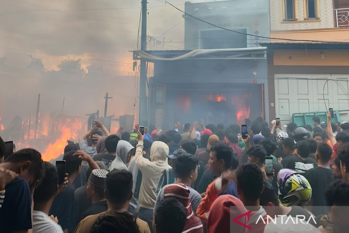 Kebakaran di pasar Masomba Palu berdampak ke 14 pedagang dan warga