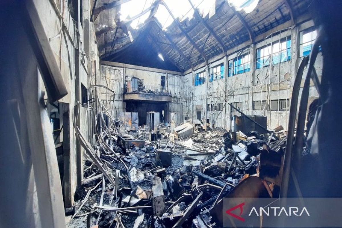 Gedung Rektorat ULM terbakar hebat, kertas ijazah turut hangus