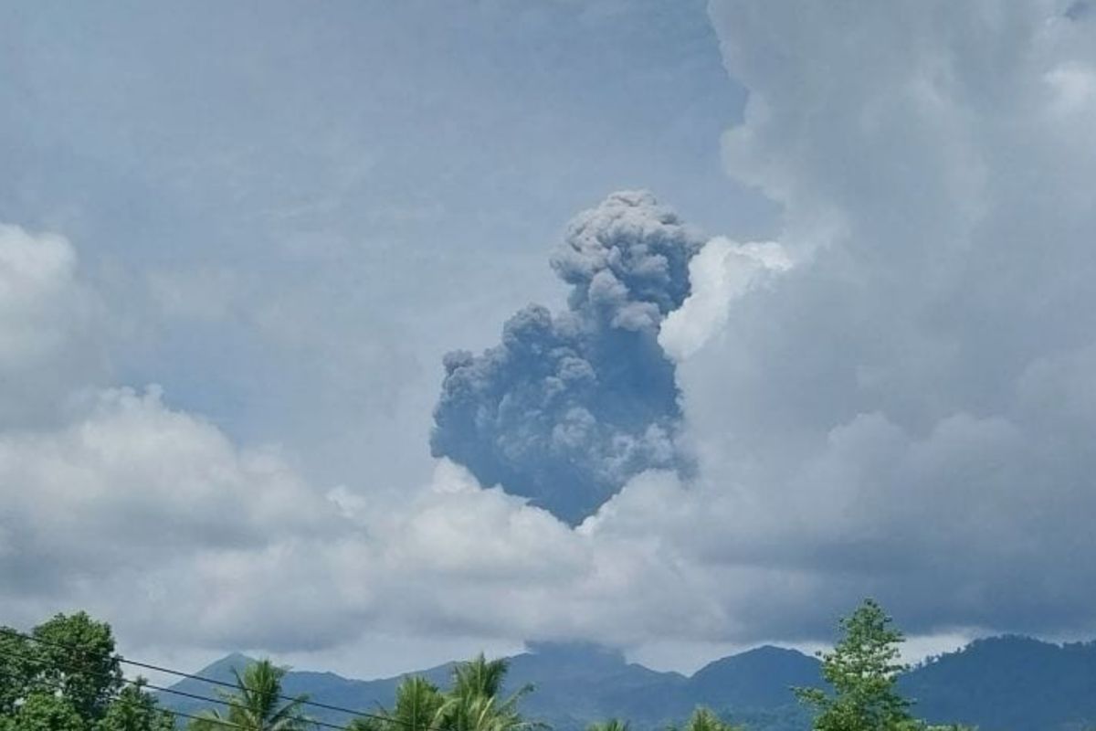 PGA: Terjadi letusan Gunung Dukono hingga 127 kali