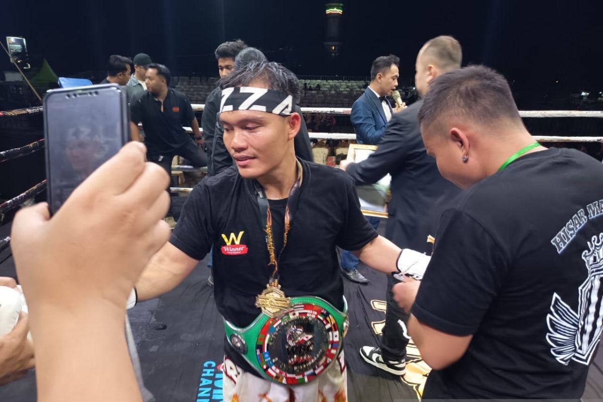 Petinju asal Kalbar Hisar Mawan meraih juara WBC Asia Silver