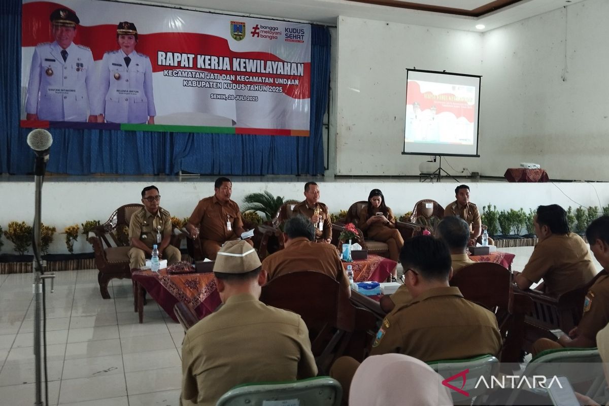Bupati Kudus instruksikan ASN dan penerima bansos jadi anggota Kopdes