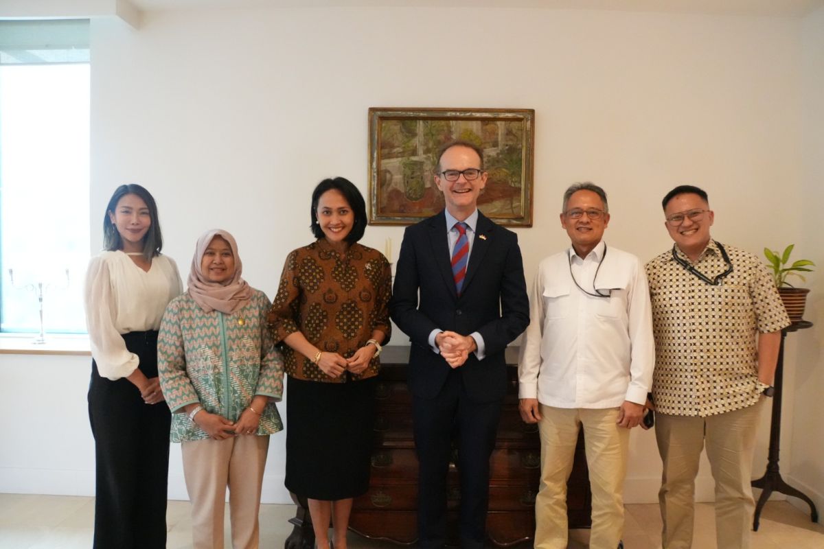 Ministry, British envoy discuss migrant worker placements