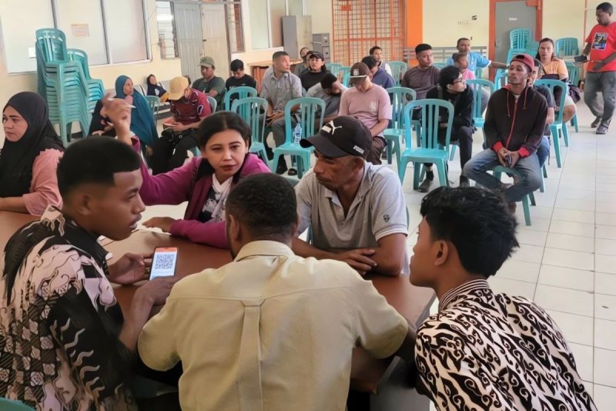Kantor Pos Sorong: 14 ribu pekerja belum cairkan BSU