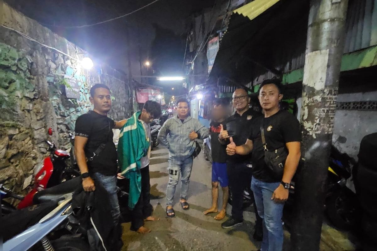 Dua pria pencuri tas penumpang kereta di Tambora ditangkap