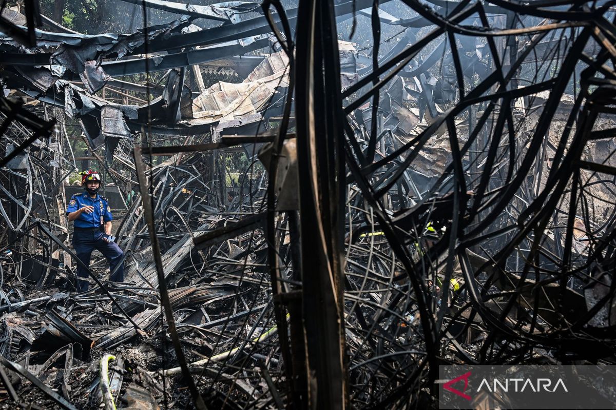 DKI sepekan, Dirut FS mundur lalu kebakaran Pasar Taman Puring