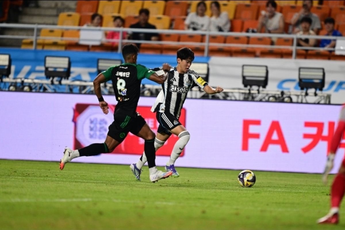 Newcastle kalah tipis 0-1 dari Korea All Stars
