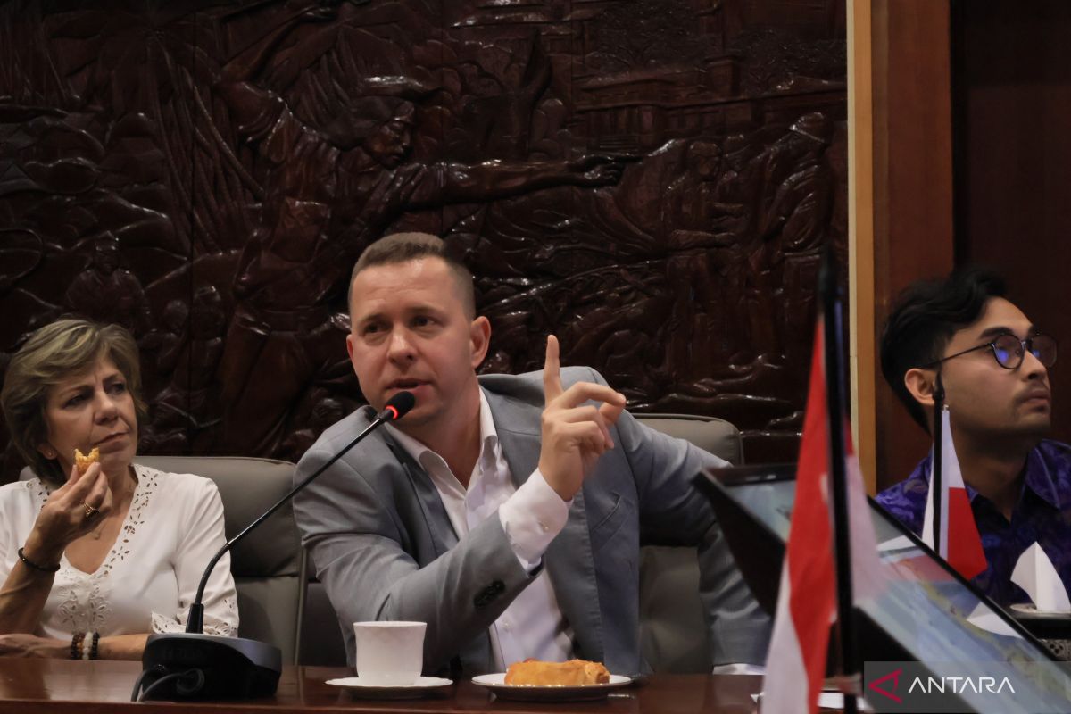 Polandia kenalkan teknologi canggih perkeretaapian ke pasar Indonesia