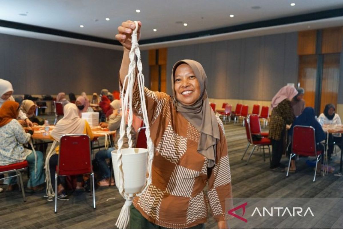 Lippo Cikarang luncurkan pelatihan macrame dukung pengembangan UMKM