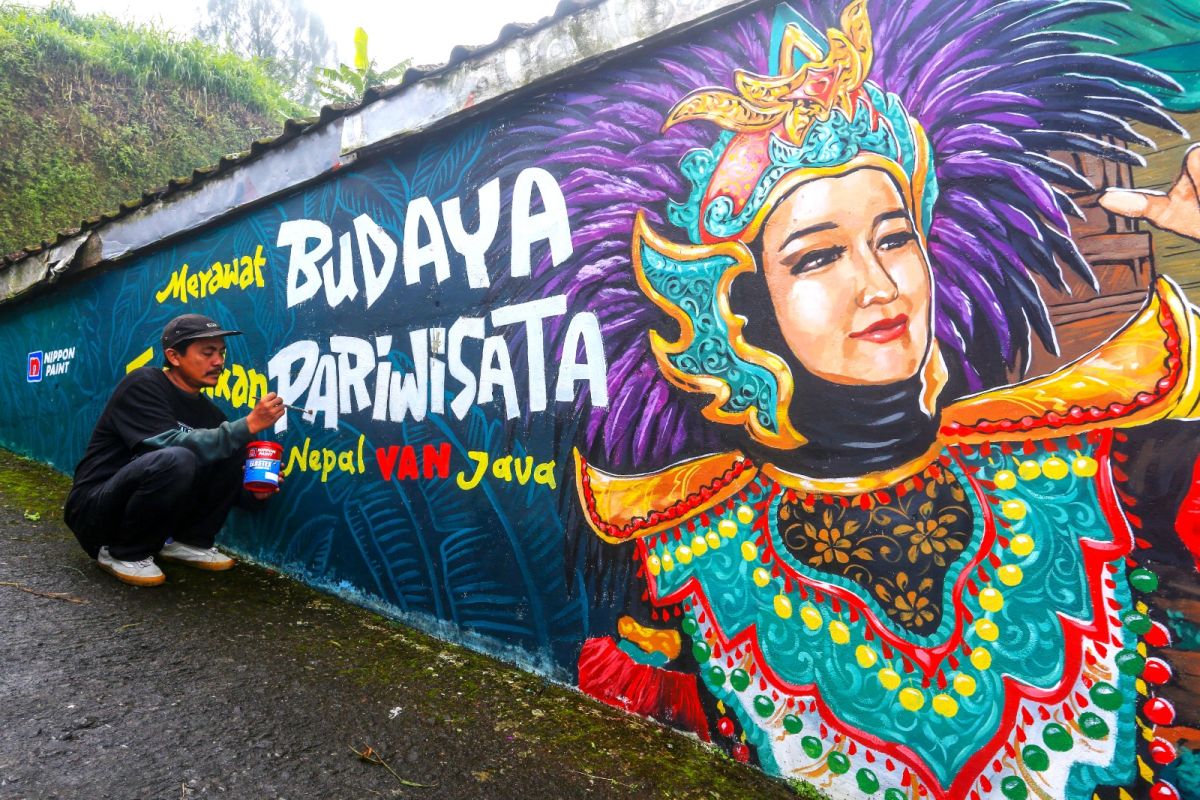 Nippon Paint warnai kembali Nepal Van Java dukung komunitas wisata