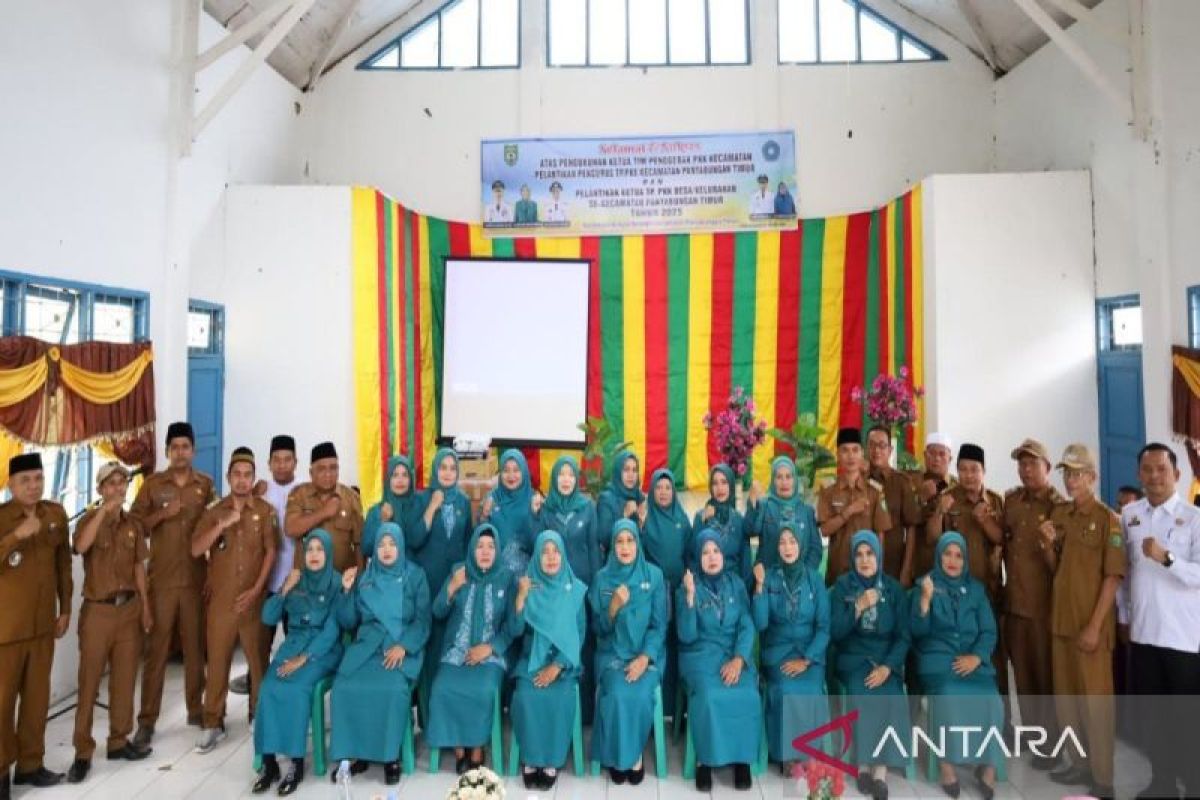 Pengukuhan dan pelantikan pengurus TP PKK Kecamatan Panyabungan Timur