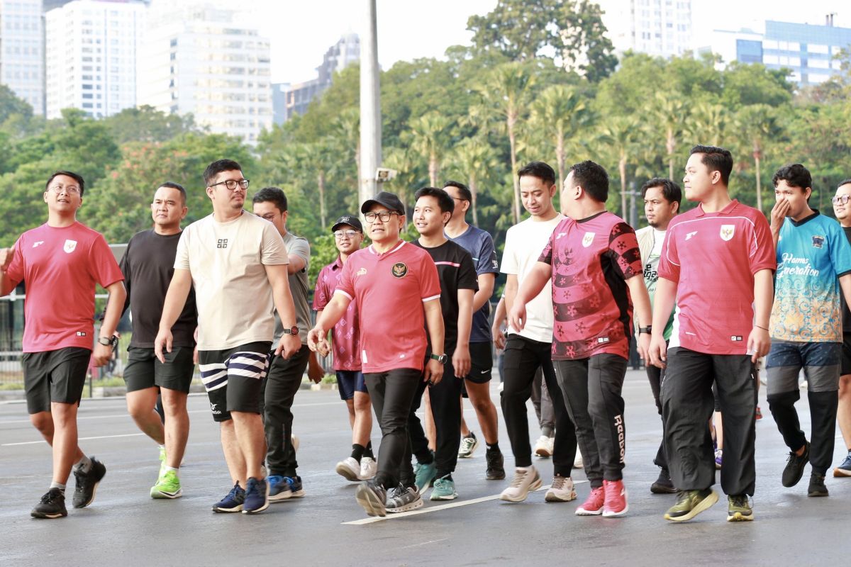 Cak Imin lari pagi bareng aktivis, ajak pemuda aktif olahraga