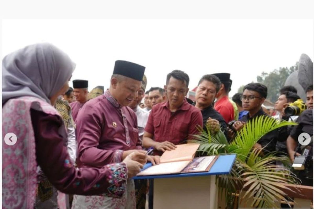 Gubernur Riau ramaikan pawai Ta'aruf MTQ ke-43