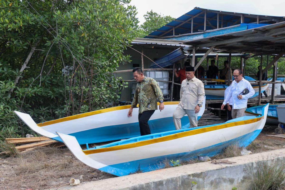 414 nelayan Pulau Kasu terima bantuan perikanan dari Pemprov Kepri
