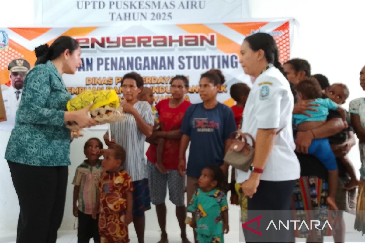 PKK Jayapura beri bantuan pangan bagi keluarga risiko stunting