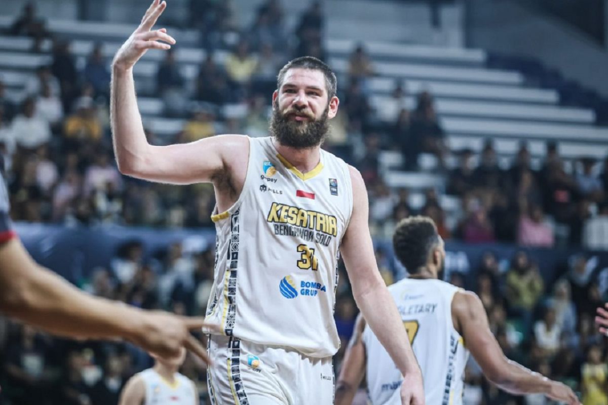 William Artino pimpin susunan All IBL First Team 2025