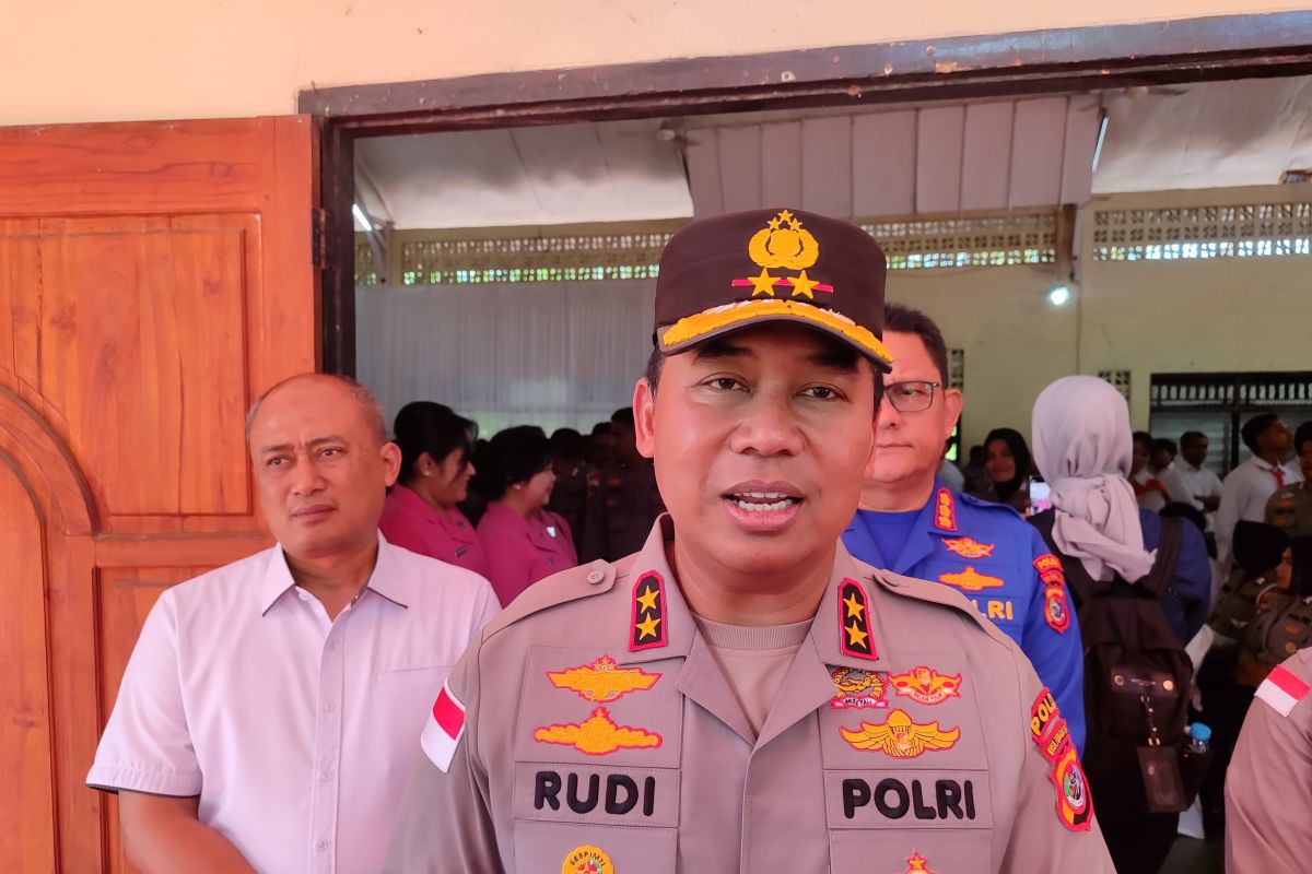 Kapolda NTT ingatkan anggota Polri tidak menyakiti masyarakat