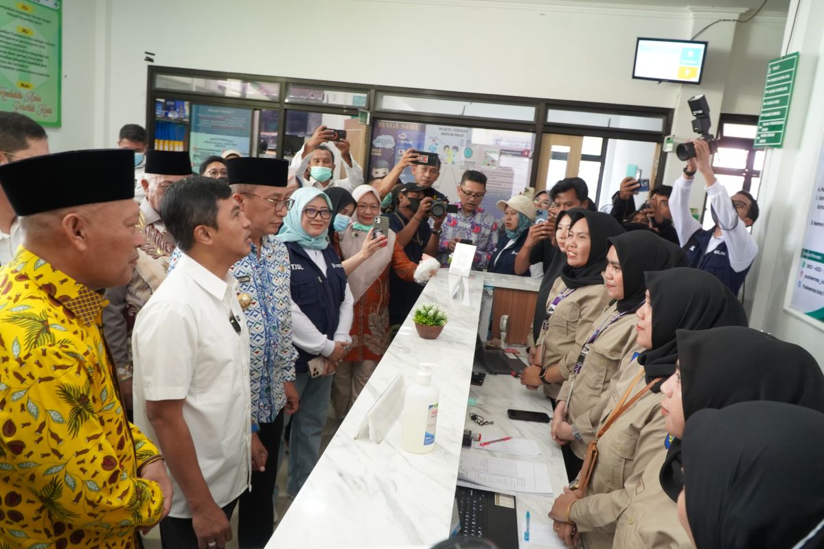 Wamenkes-Wagub Malut tinjau penanganan skrining TB dan CKG di puskesmas Ternate