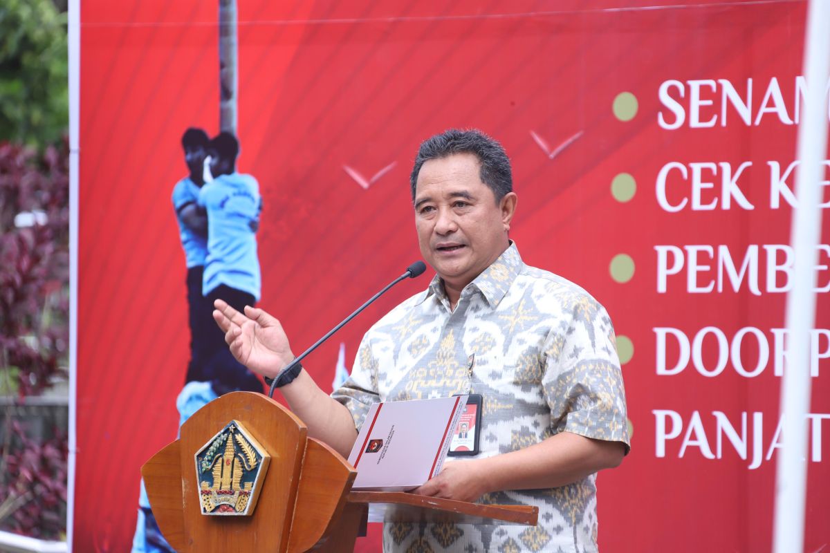 Kemendagri: Masyarakat kibarkan bendera Merah Putih selama Agustus