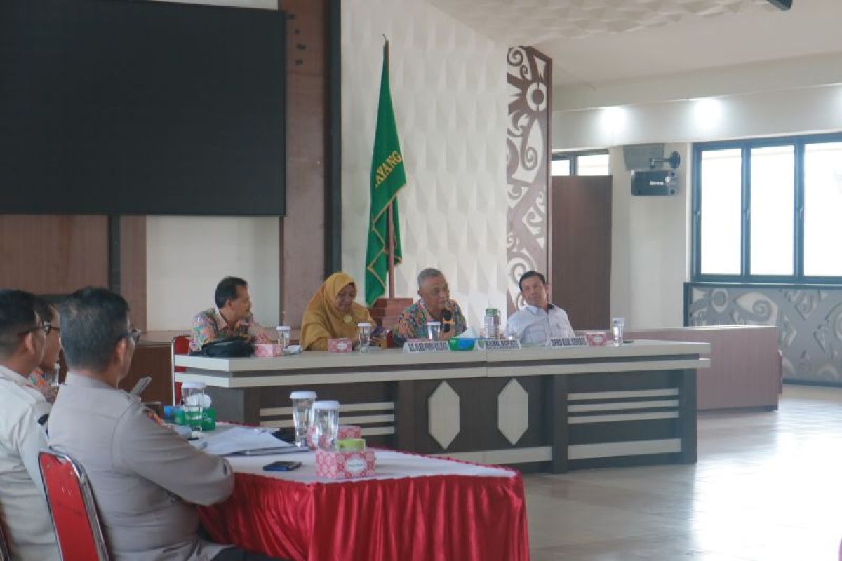 Wabup Bengkayang dorong legalitas WPR untuk mengatasi pencemaran sungai