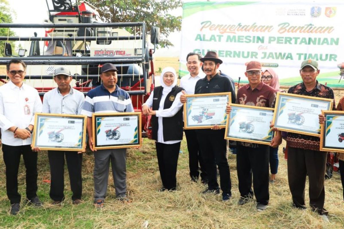 Gubernur Khofifah bantu alsintan untuk wujudkan kedaulatan pangan di Jatim
